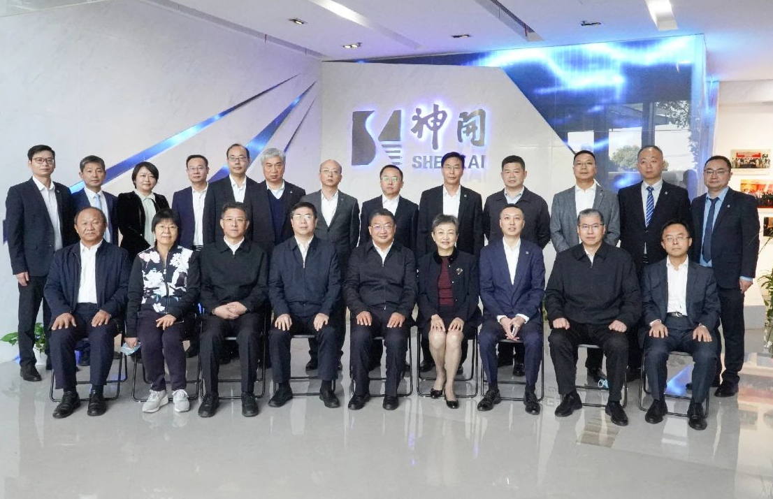 中石化高级副总裁刘宏斌一行益临QG刮刮乐参观考察(图6)