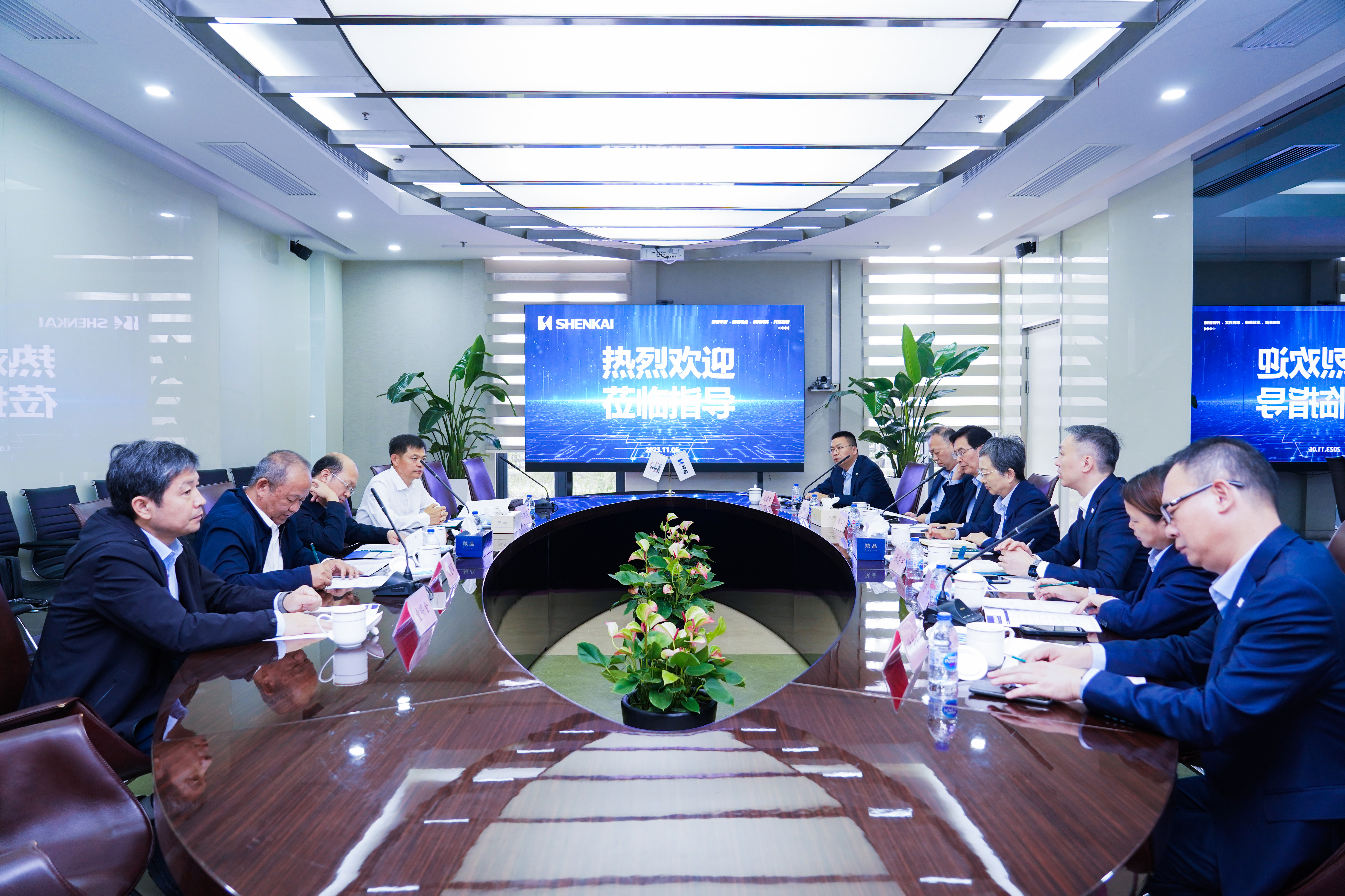 中国石化领导刘会友、张建阔一行莅临QG刮刮乐参观考察(图1)